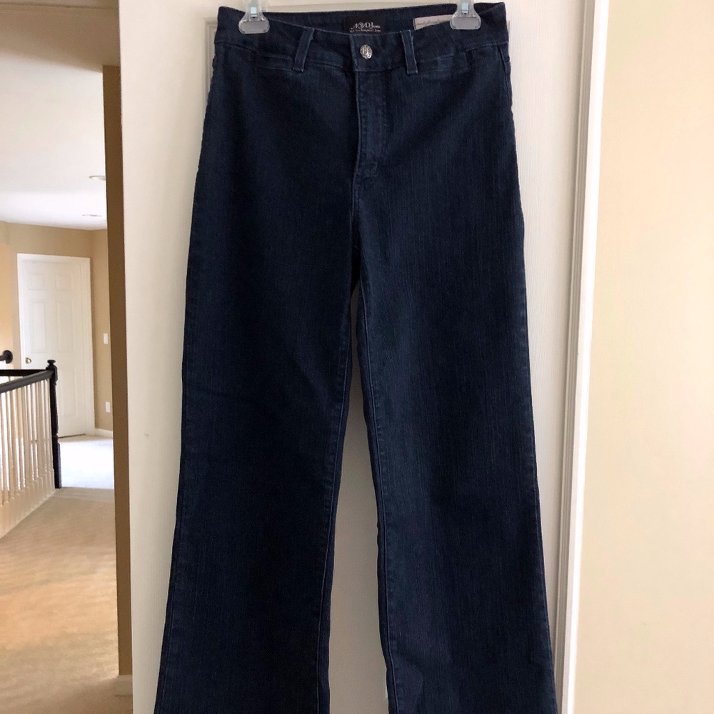 NYDJ Bootcut Jeans - Size 6